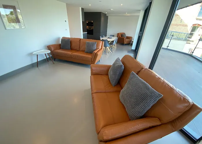 3 The View Apartments Ilfracombe - Hot Tub, Parking, Lift, Ev