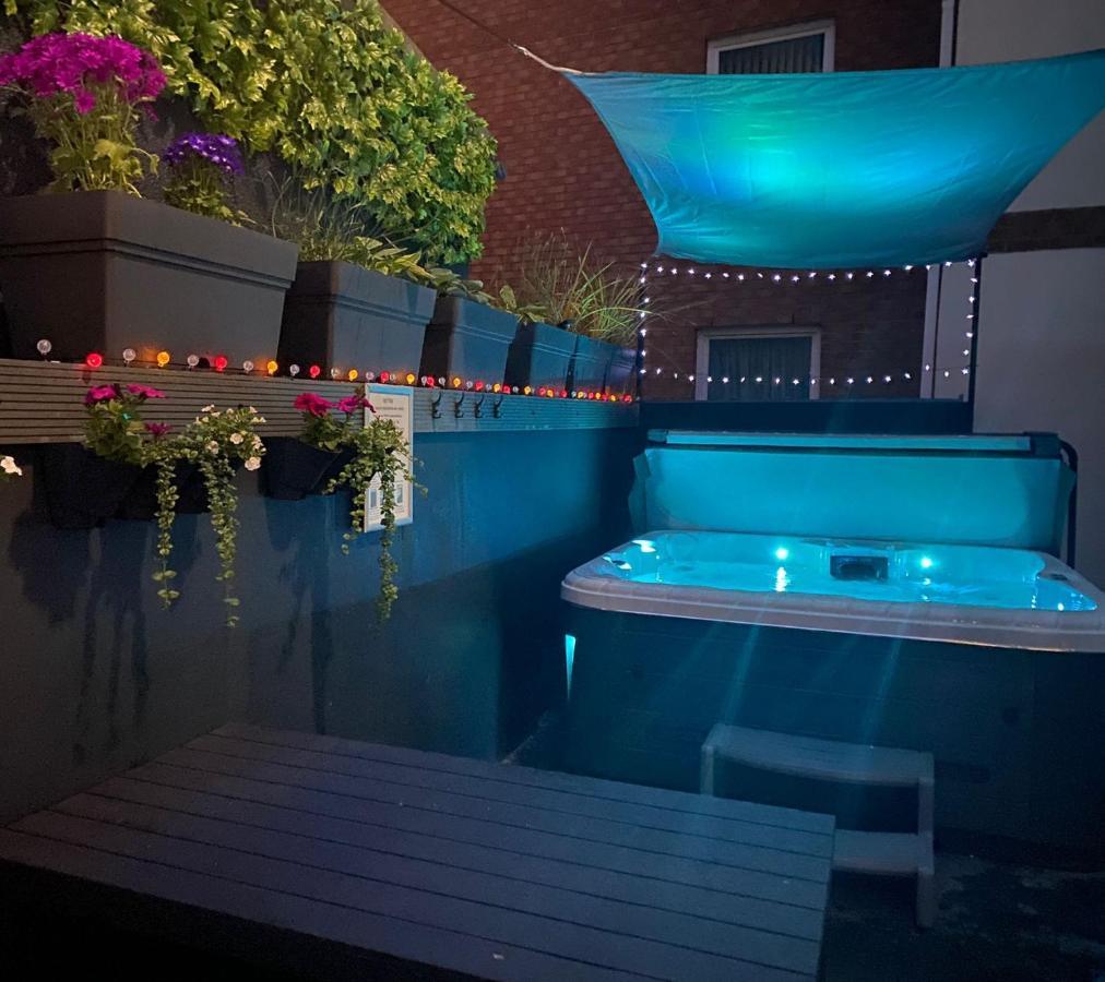 Apartment 3 The View - Hot Tub, Parking, Lift, Ev *