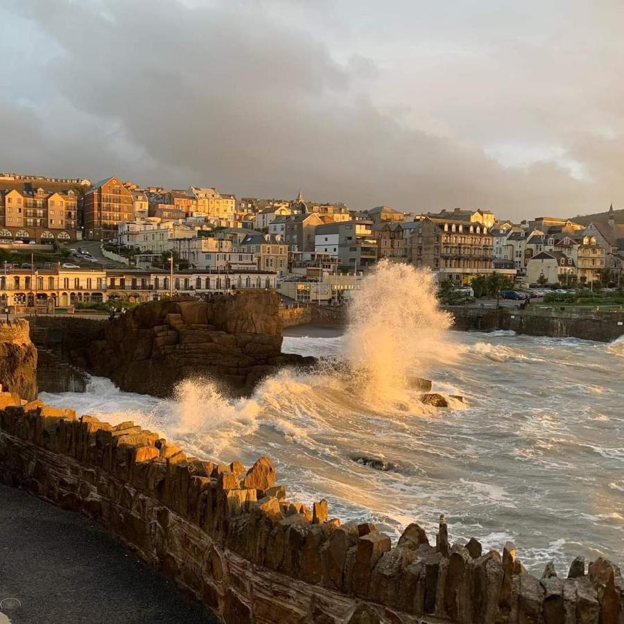 3 The View - Hot Tub, Parking, Lift, Ev * Ilfracombe