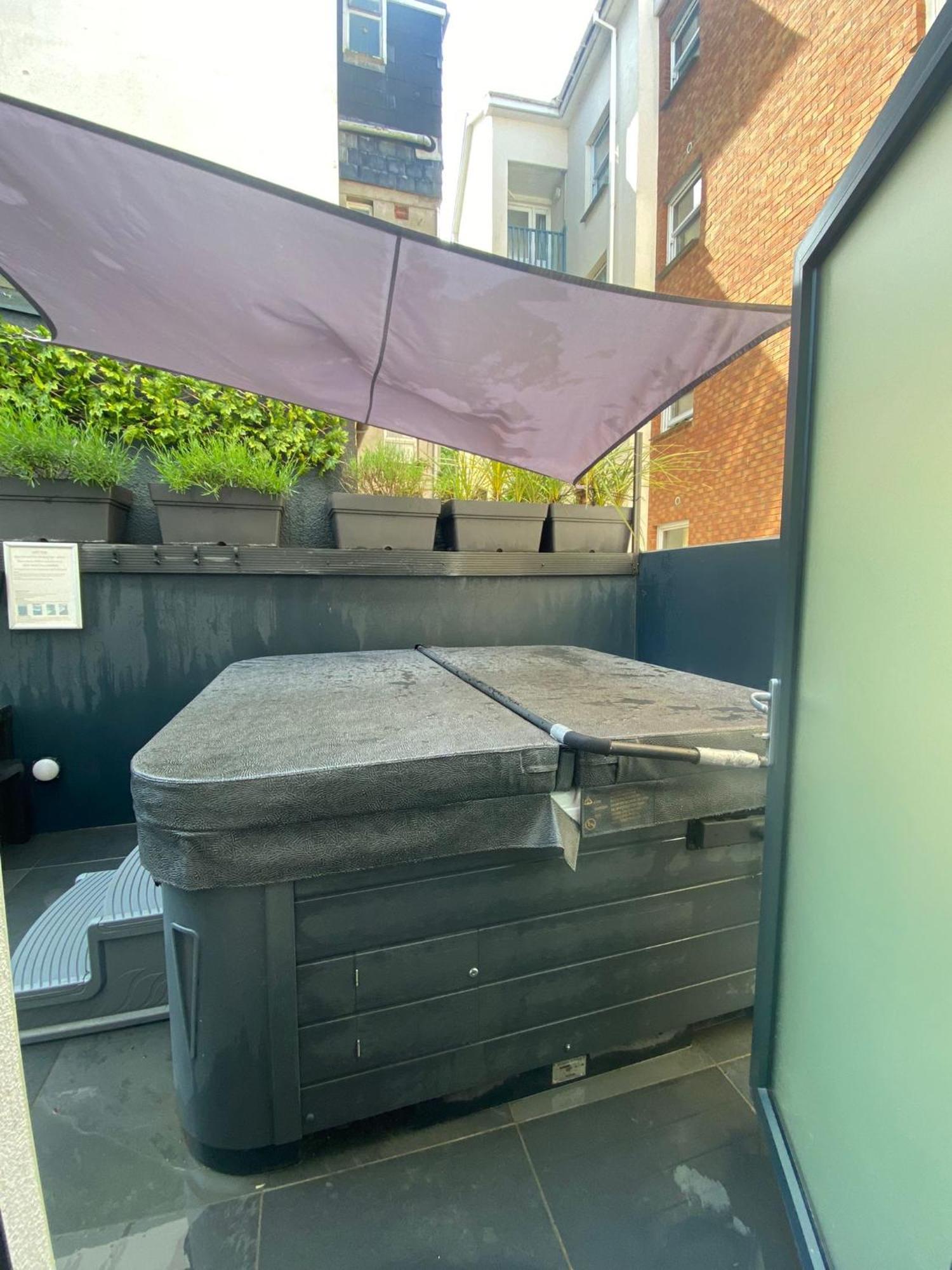 3 The View - Hot Tub, Parking, Lift, Ev