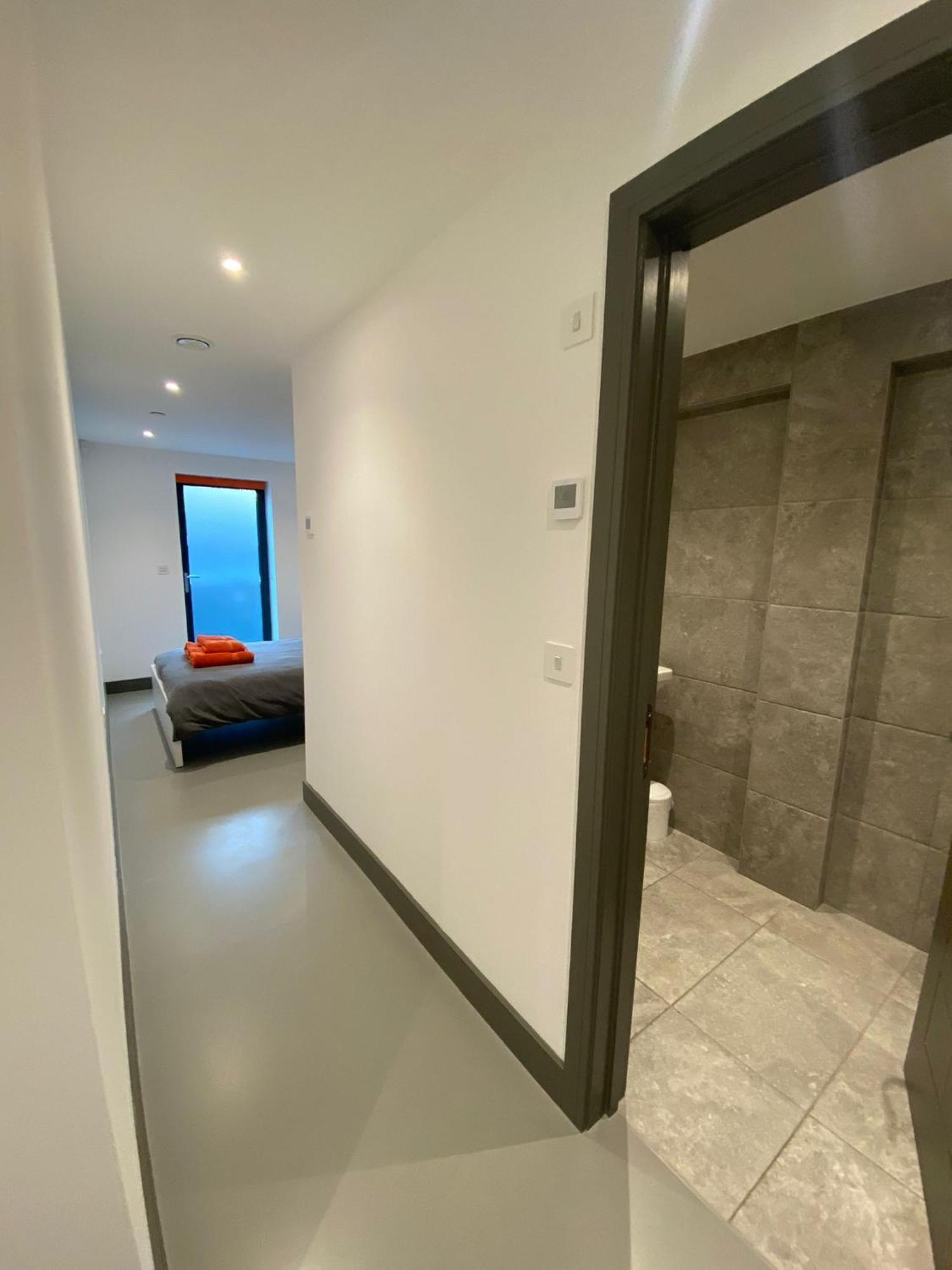 3 The View - Hot Tub, Parking, Lift, Ev Apartment *
