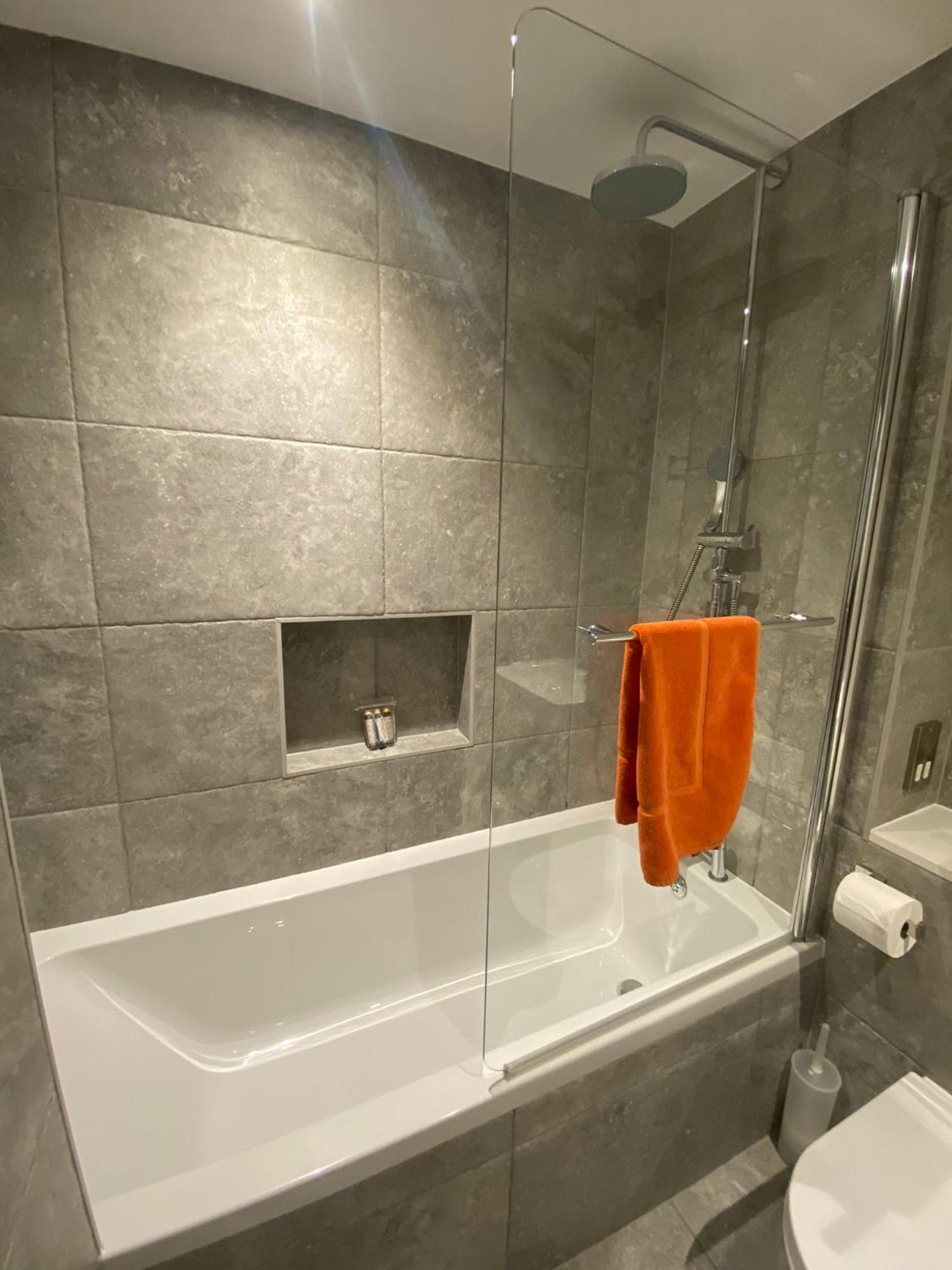 Apartment 3 The View - Hot Tub, Parking, Lift, Ev